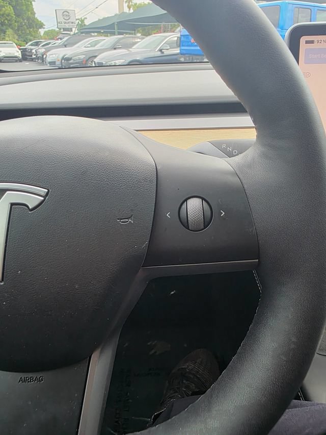 Used 2023 Tesla Model 3 Standard Range RWD image 17