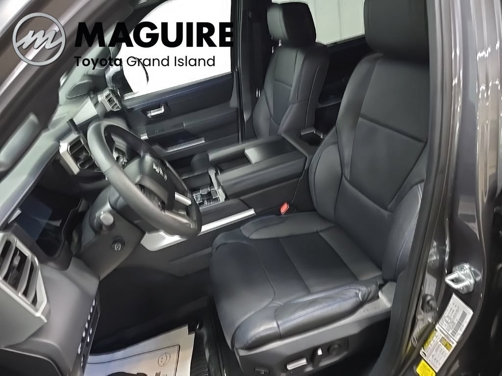 Used 2024 Toyota Sequoia Platinum AWD/4WD image 35