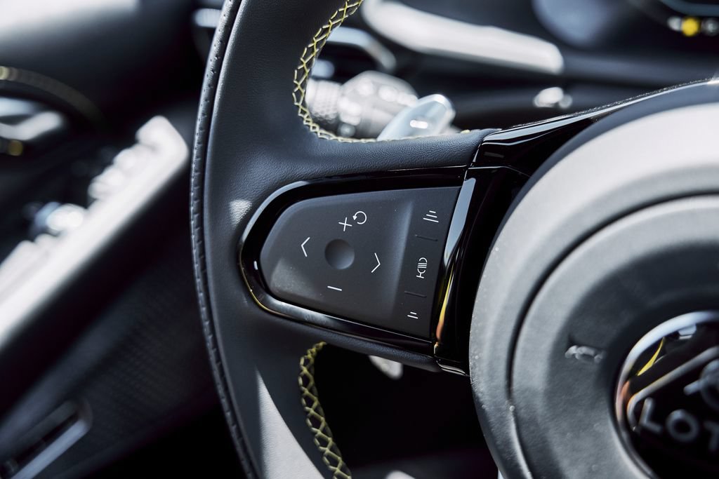Used 2026 Lotus Emira SE RWD image 47