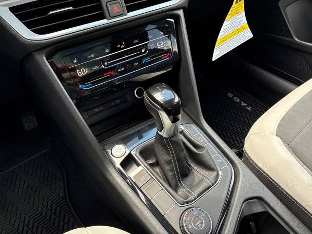 New 2026 Volkswagen Taos SE AWD/4WD image 11