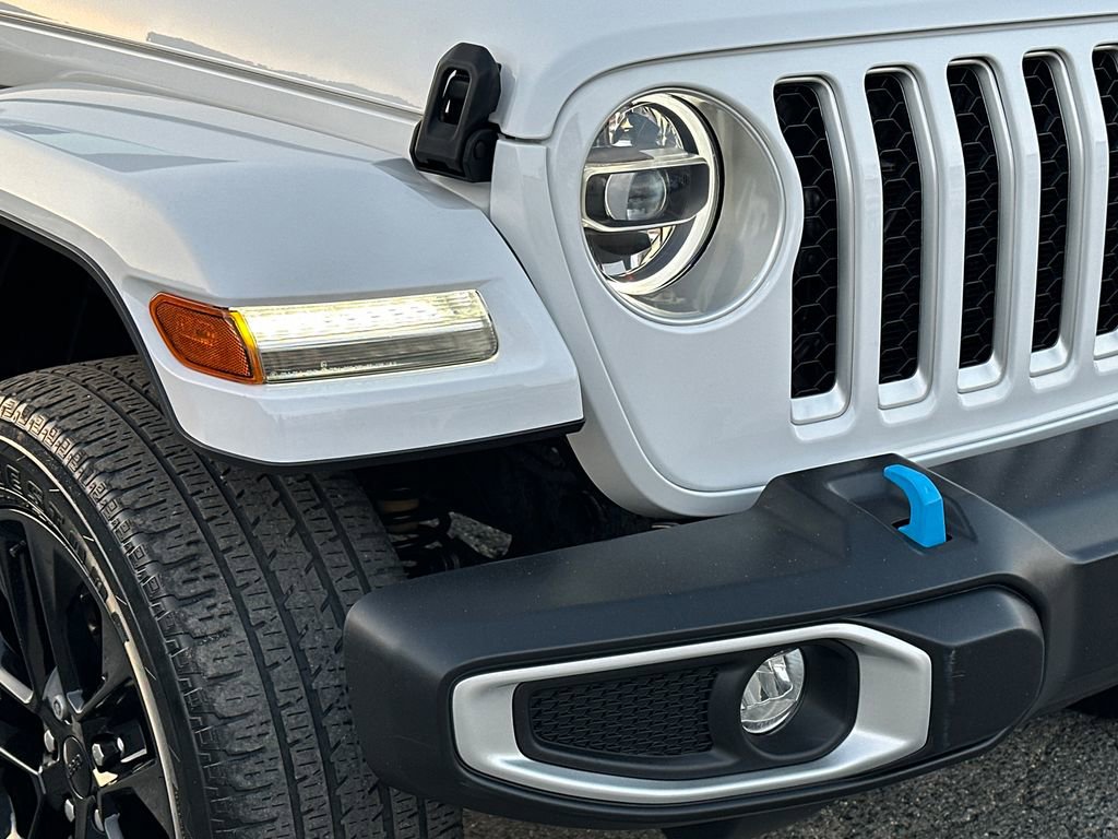 Used 2022 Jeep Wrangler Unlimited Sahara AWD/4WD image 10