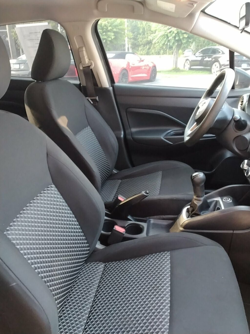 Used 2021 Nissan Versa S FWD image 10