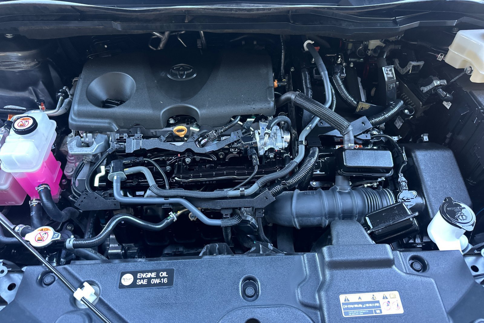 Certified 2025 Toyota Sienna XLE FWD image 34