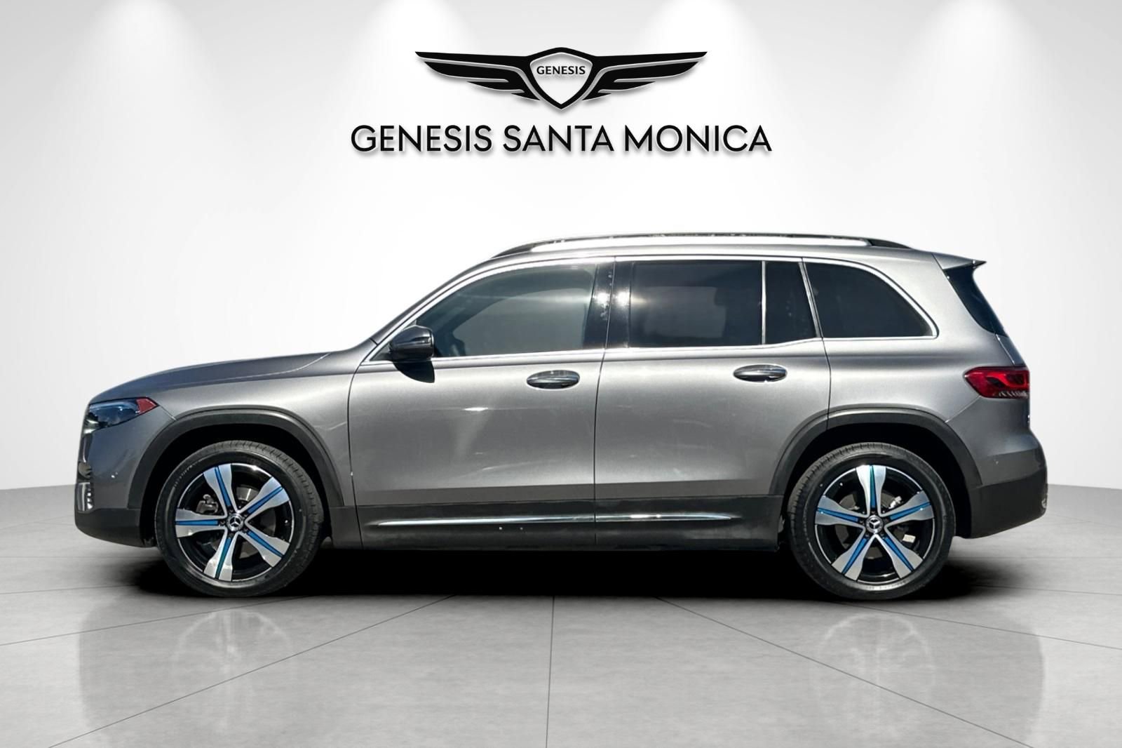 Used 2023 Mercedes-Benz EQB 250+ w/ Exclusive Package image 8