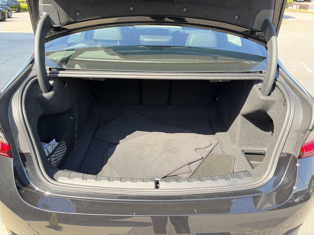 Certified 2025 BMW 330i Sedan RWD image 36