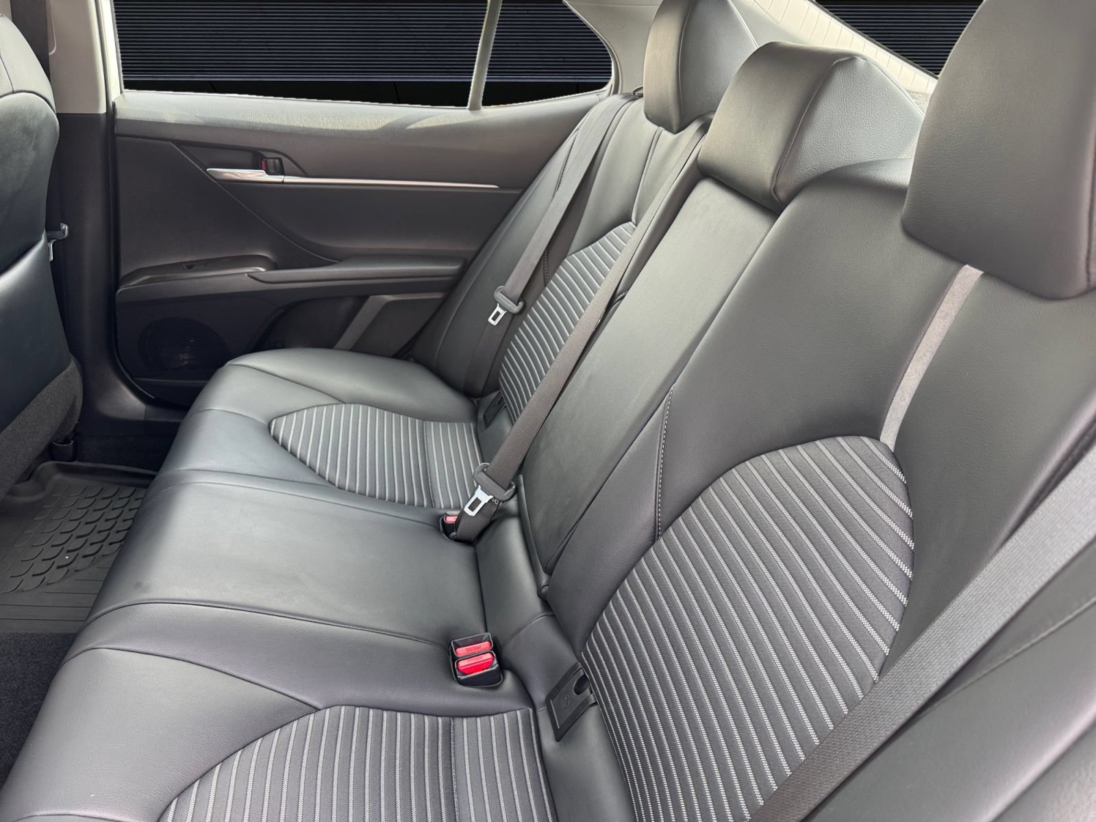 Used 2023 Toyota Camry SE w/ Audio Upgrade Package FWD image 14