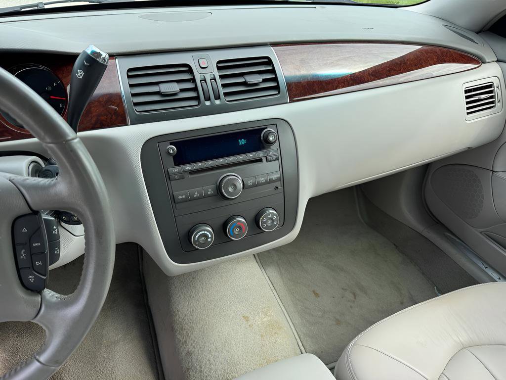 Used 2011 Buick Lucerne CX FWD image 27