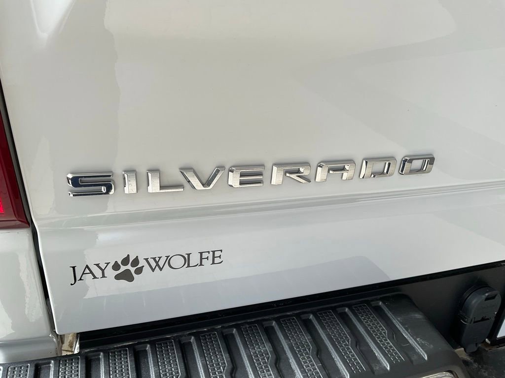 Used 2023 Chevrolet Silverado 1500 LT image 24