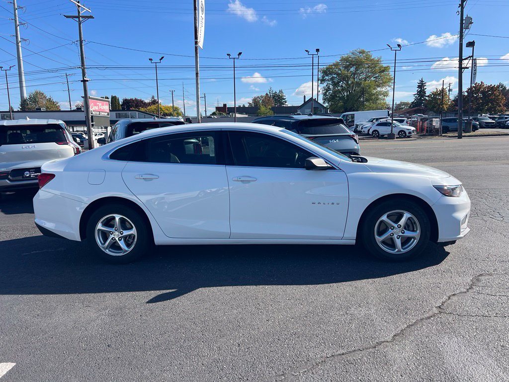 Used 2017 Chevrolet Malibu LS FWD image 4