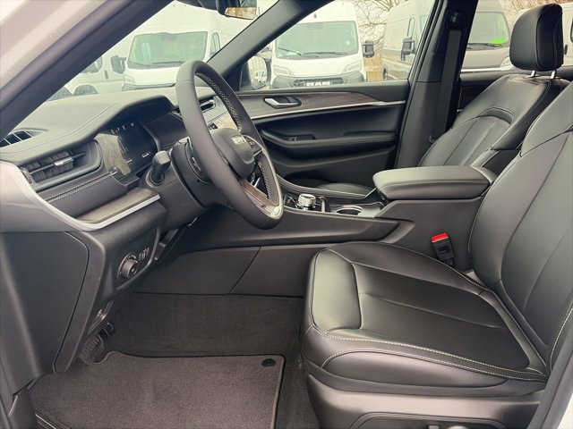 New 2026 Jeep Grand Cherokee Limited AWD/4WD image 11