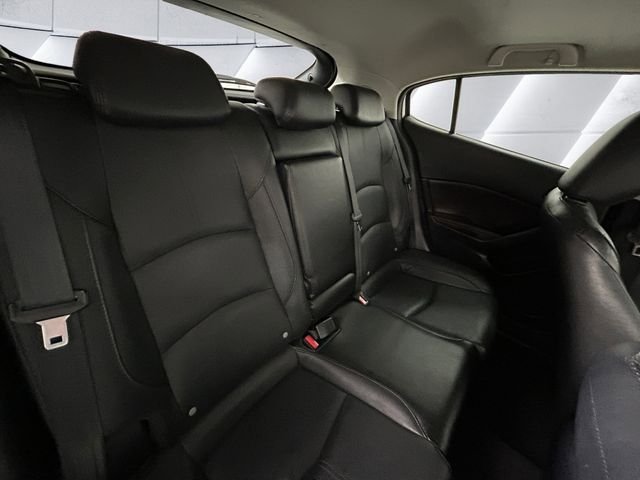 Used 2018 MAZDA MAZDA3 Grand Touring FWD image 16
