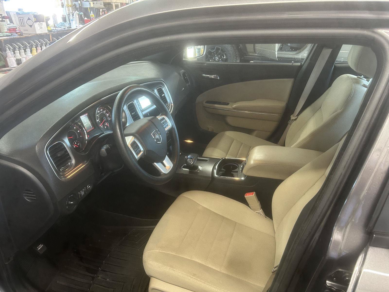 Used 2014 Dodge Charger SE RWD image 12
