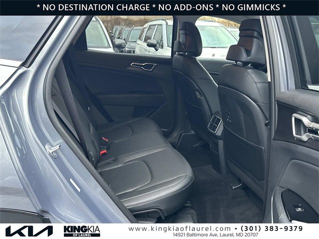 Used 2025 Kia Sportage EX image 18