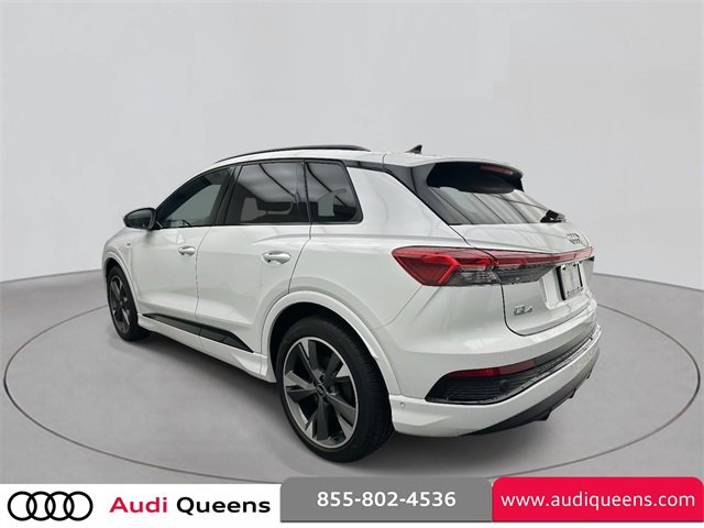 Used 2024 Audi Q4 e-tron Premium Plus image 2