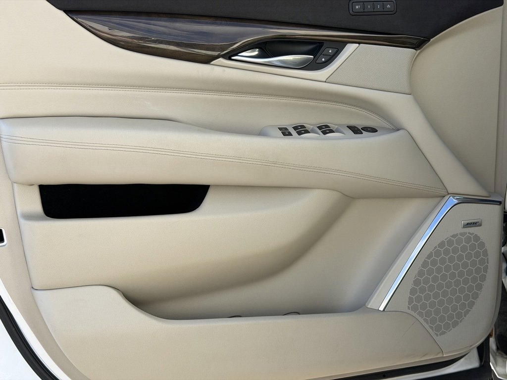 Used 2018 Cadillac Escalade Luxury image 26