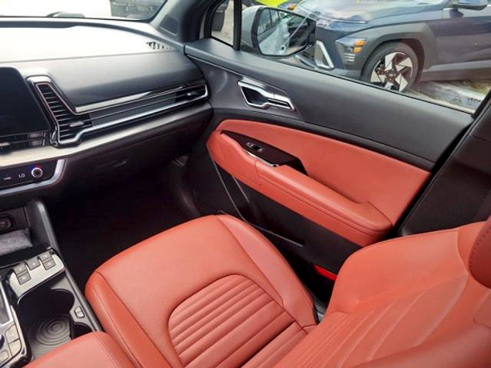 Used 2024 Kia Sportage SX FWD image 13