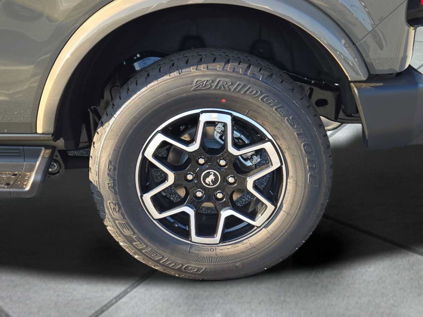 New 2026 Ford Bronco Outer Banks AWD/4WD image 12
