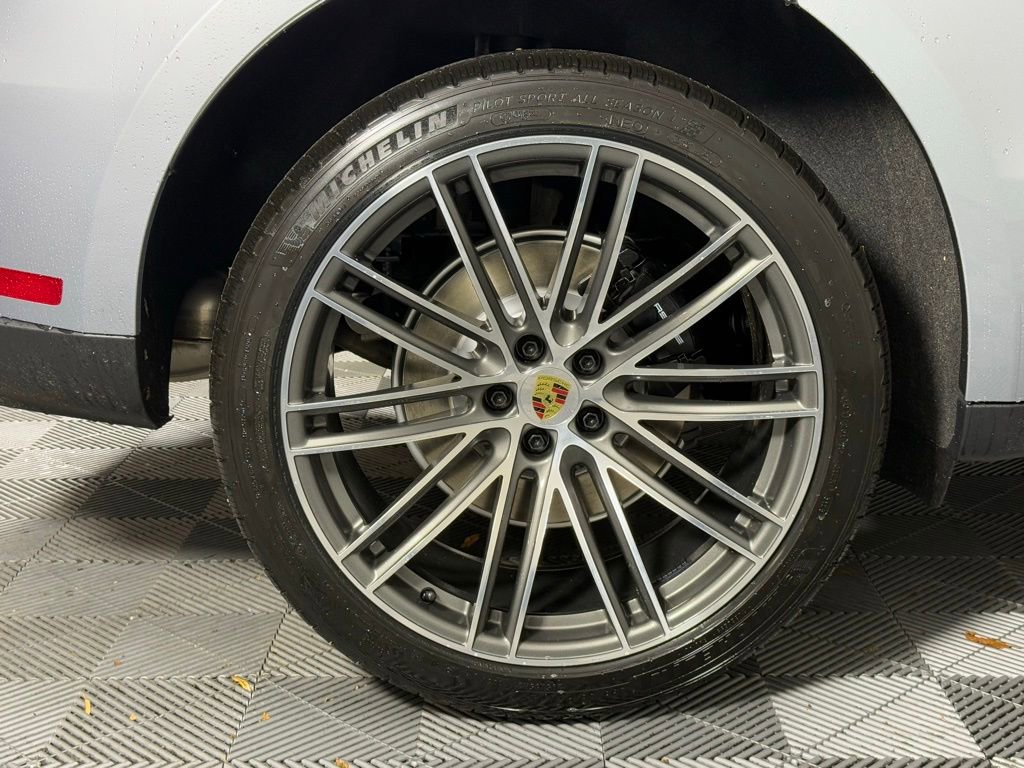 New 2026 Porsche Macan image 13