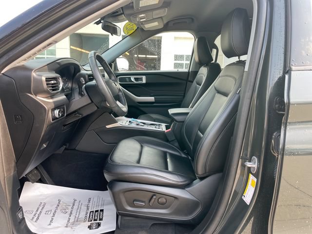 Used 2023 Ford Explorer XLT w/ Equipment Group 202A AWD/4WD image 19