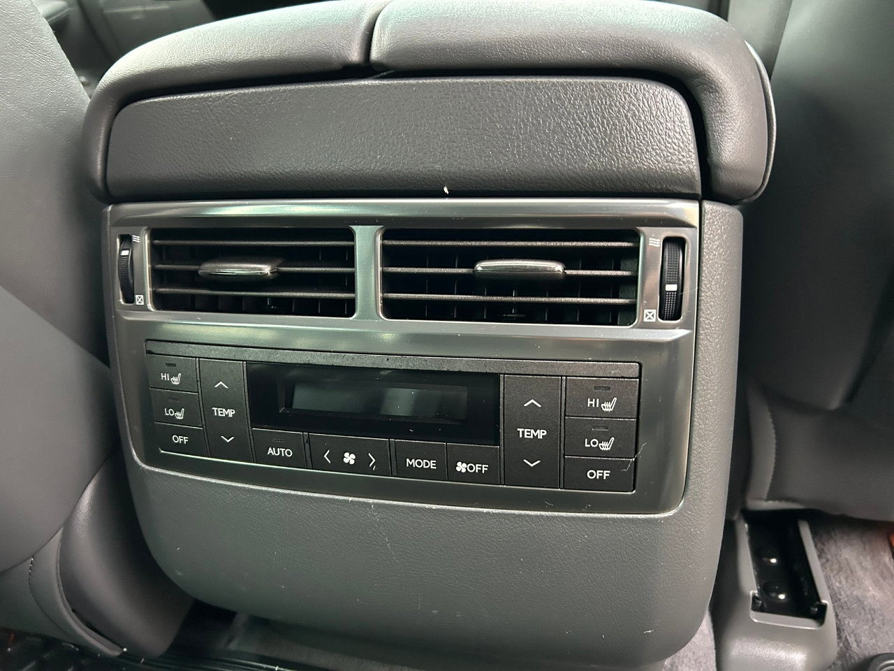 Used 2008 Lexus LX 570 4WD image 17