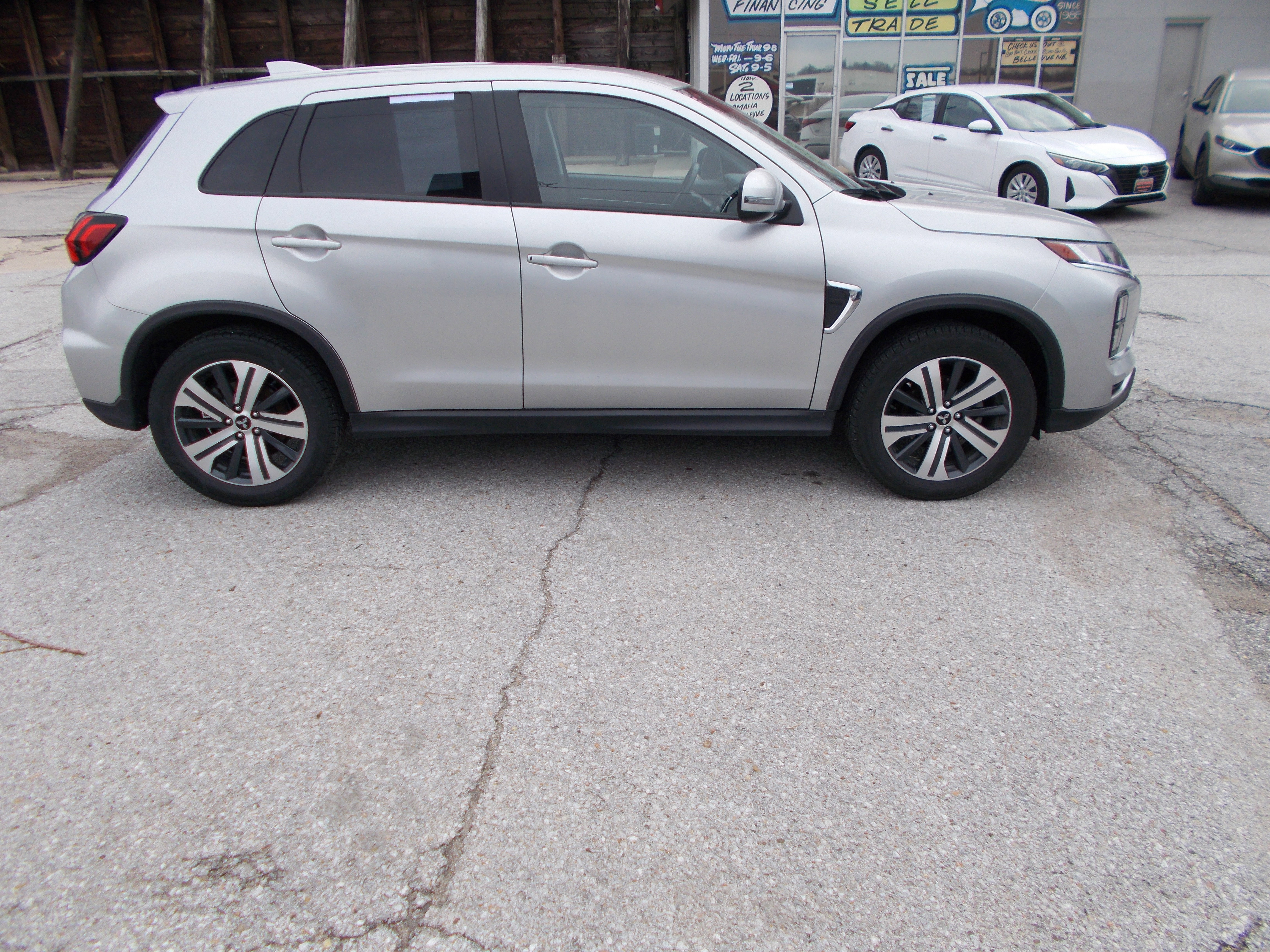 Used 2024 Mitsubishi Outlander Sport SE AWD/4WD image 4