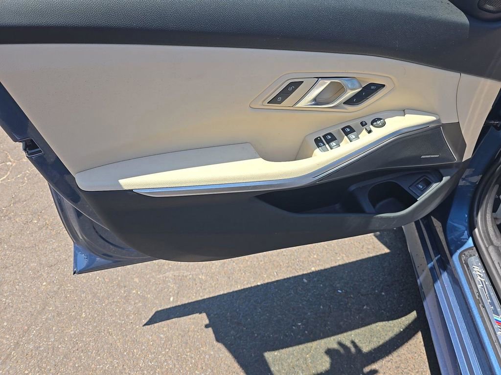 Used 2025 BMW M340i xDrive AWD/4WD image 14