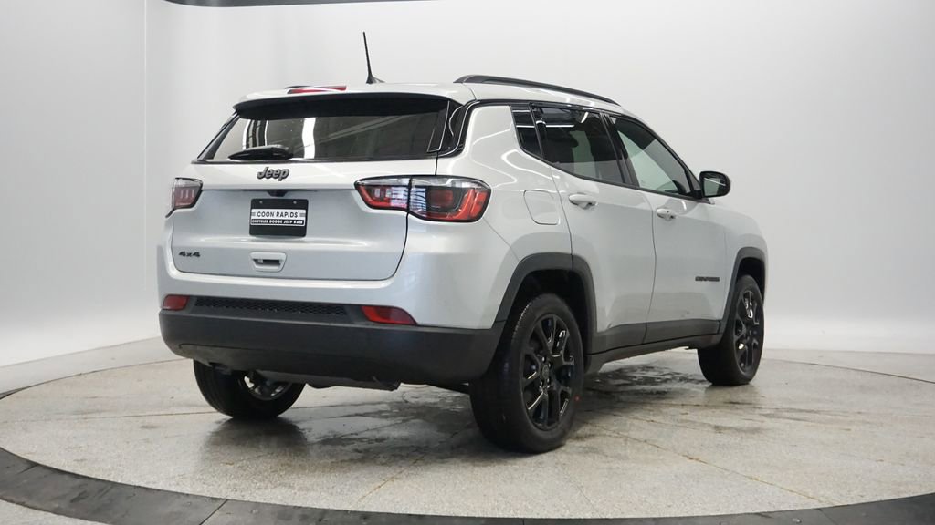 New 2026 Jeep Compass Latitude image 9