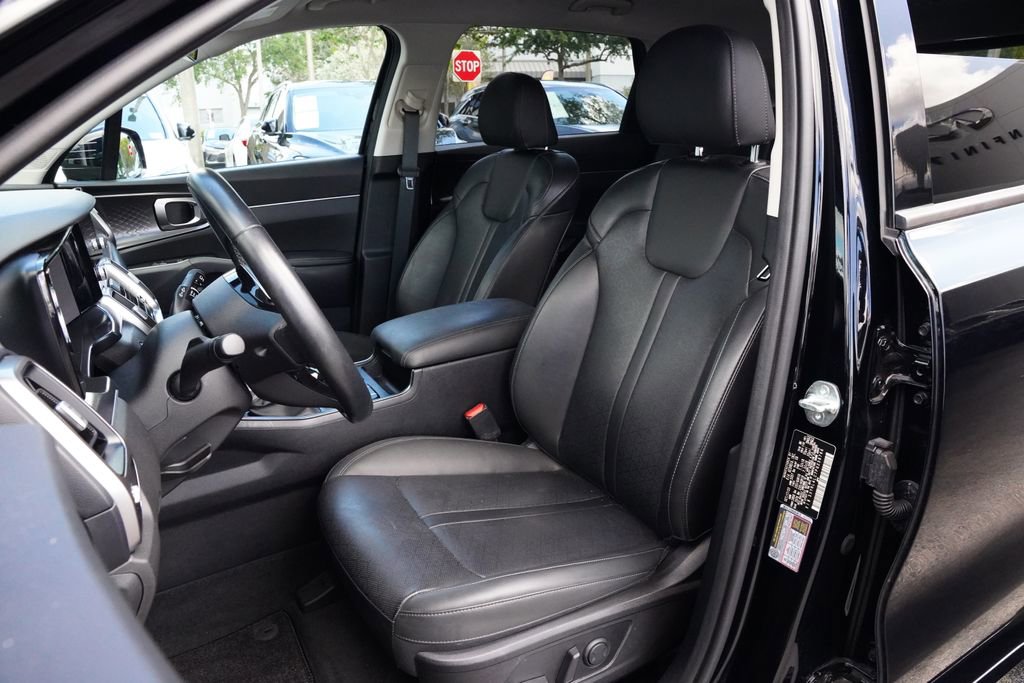 Used 2023 Kia Sorento S FWD image 14