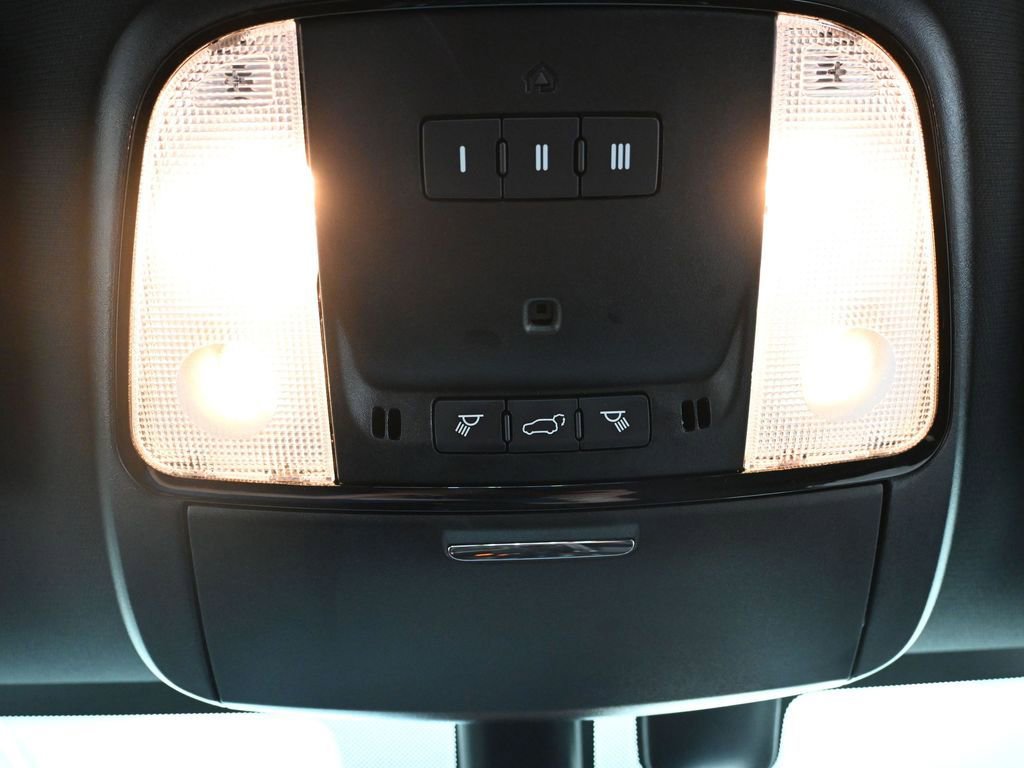 Used 2023 Dodge Durango R/T w/ Blacktop Package image 36