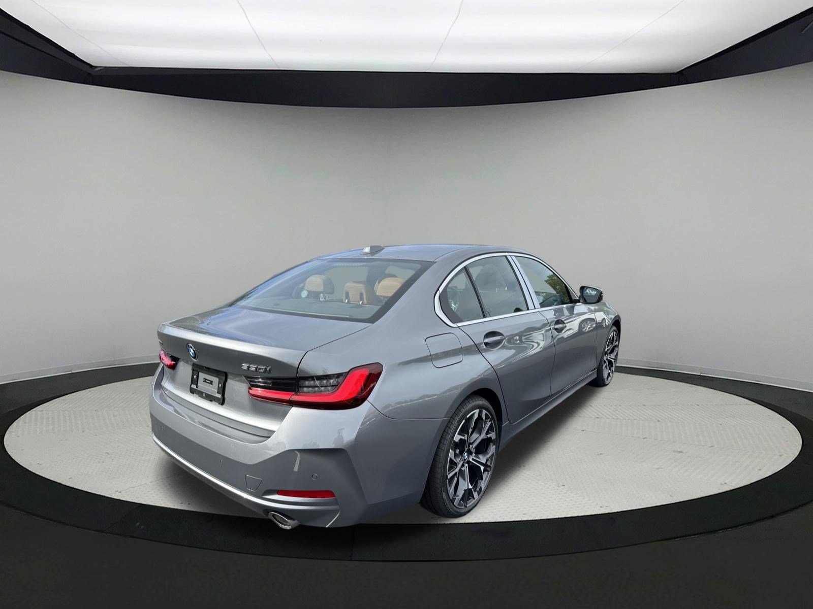 New 2026 BMW 330i xDrive Sedan w/ Premium Package AWD/4WD image 4