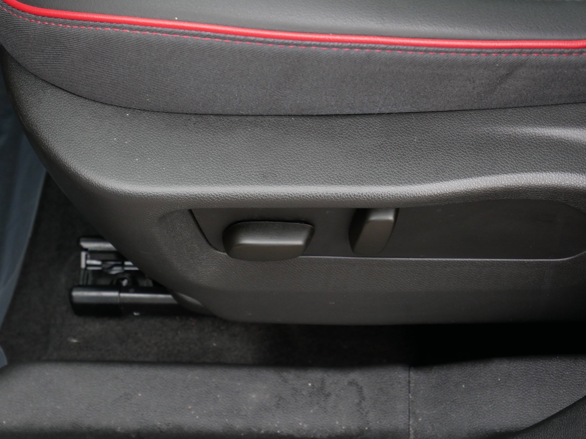 Used 2023 Buick Envision Essence w/ Sport Touring Package image 19