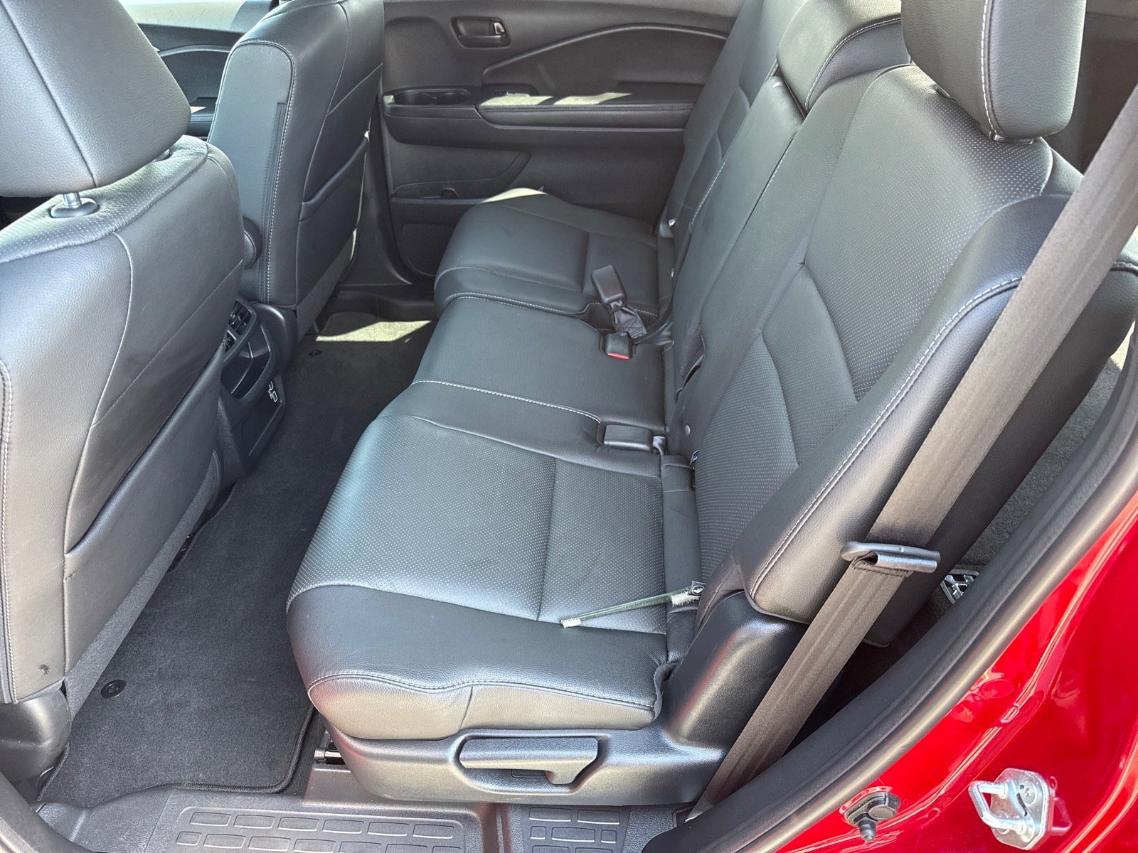 Used 2023 Honda Passport EX-L image 11