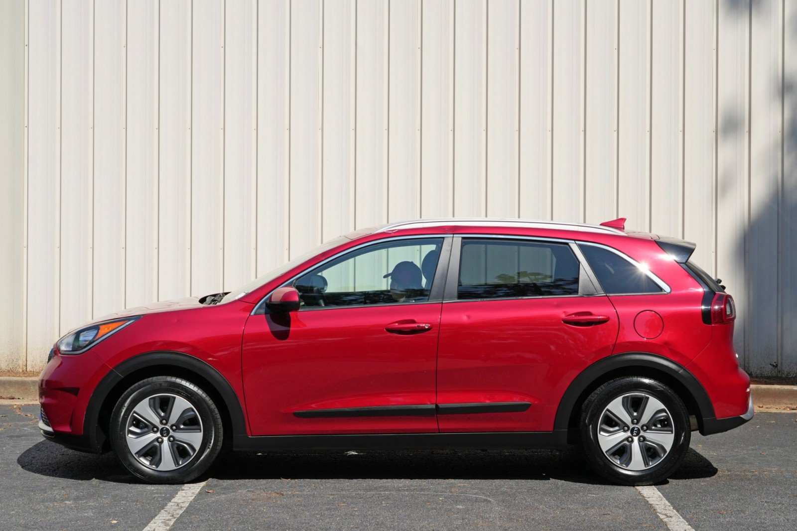 Used 2019 Kia Niro LX FWD image 41