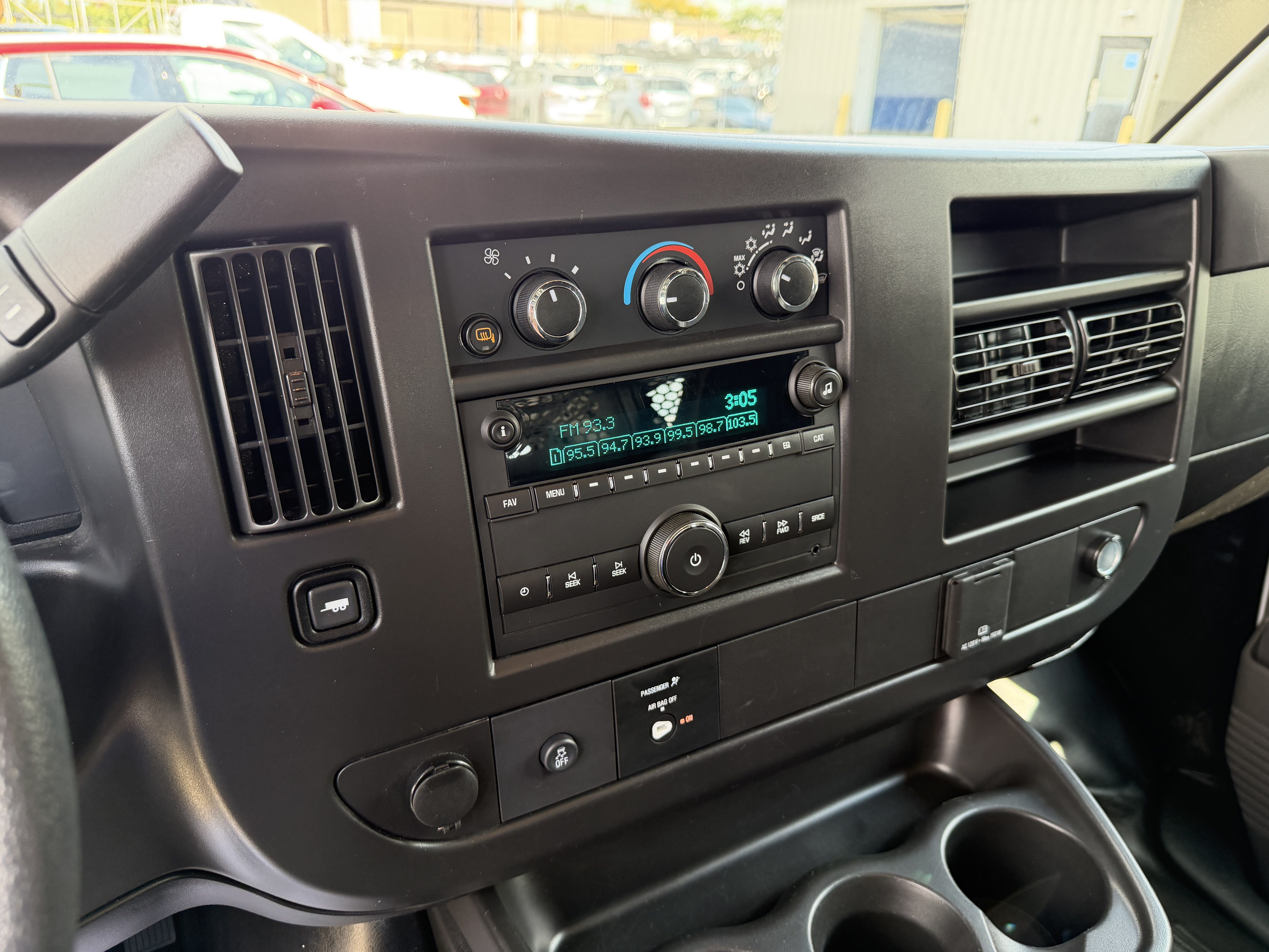 Used 2025 GMC Savana 2500 w/ Driver Convenience Package RWD image 18