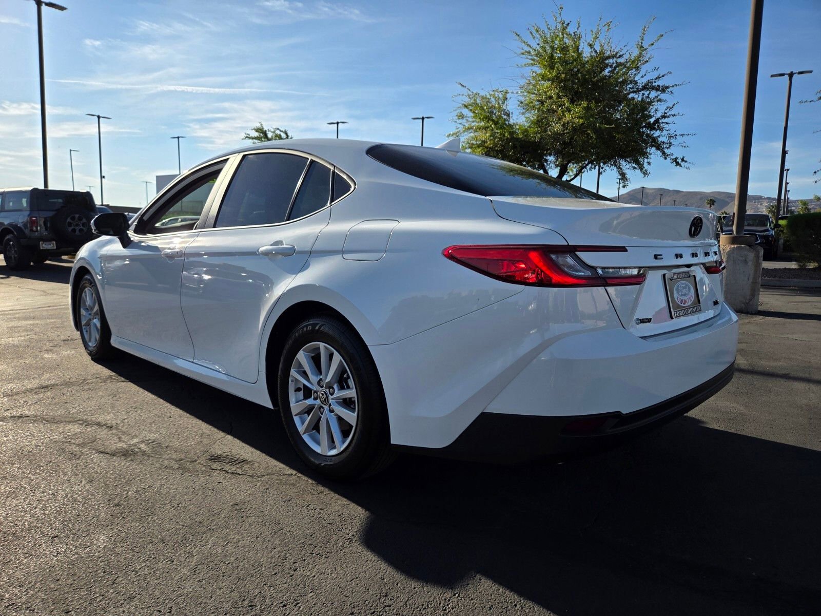 Used 2025 Toyota Camry LE w/ Convenience Package FWD image 4
