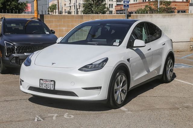 Used 2023 Tesla Model Y Long Range image 5