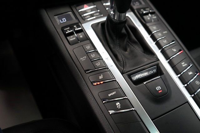 Used 2017 Porsche Macan S image 42