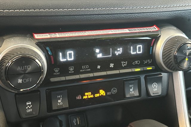 Certified 2025 Toyota RAV4 XLE w/ Convenience Package FWD image 25