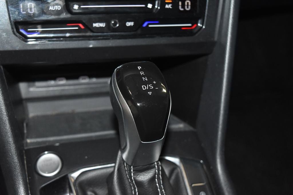Used 2024 Volkswagen Tiguan SE image 17
