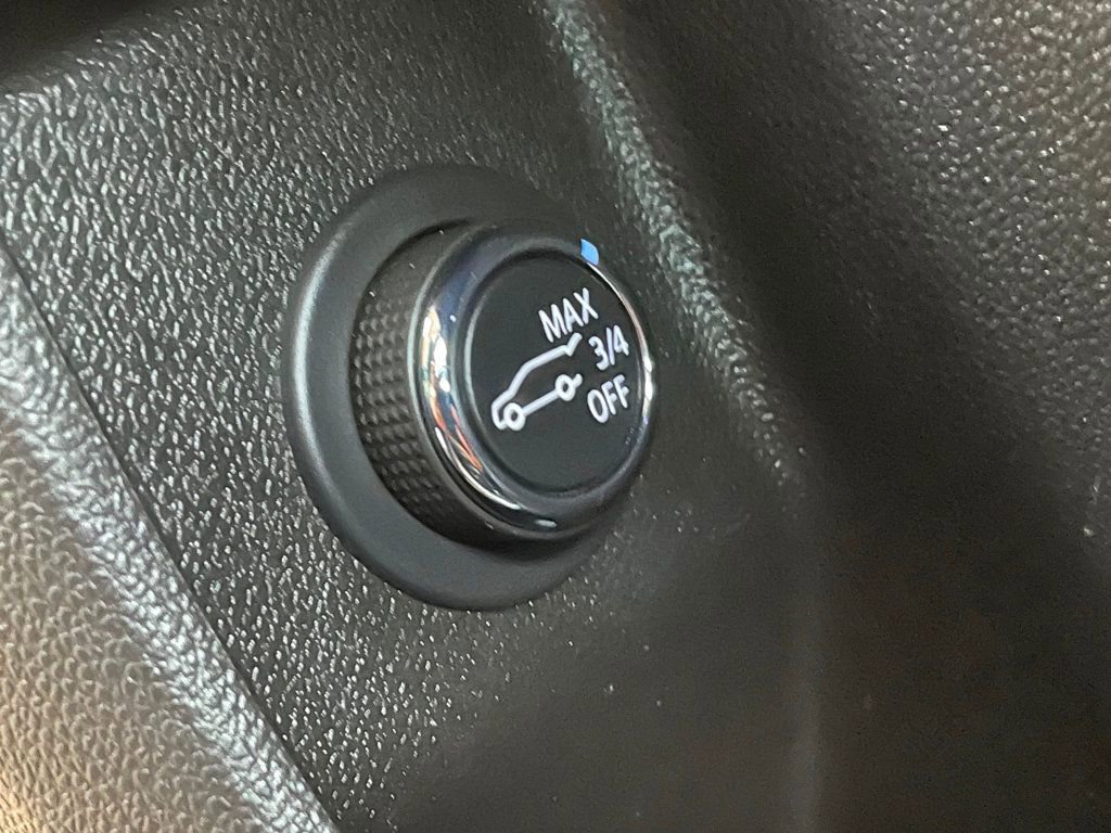 Used 2023 Cadillac XT4 Sport w/ Cold Weather Package image 18