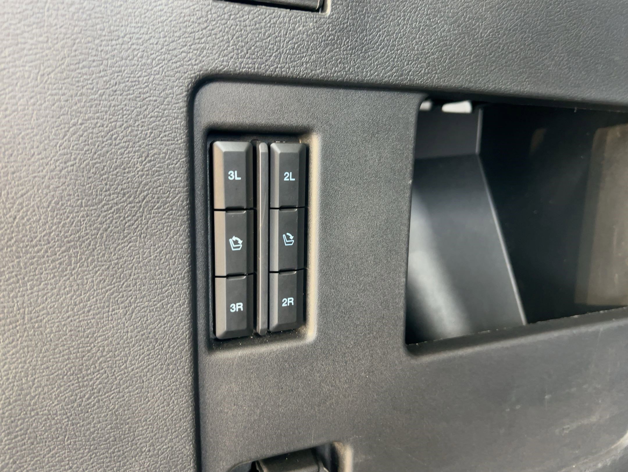 Used 2024 Ford Expedition Max Platinum image 41