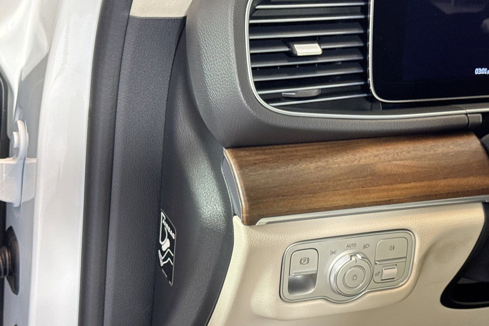 Used 2025 Mercedes-Benz GLE 350 4MATIC image 10