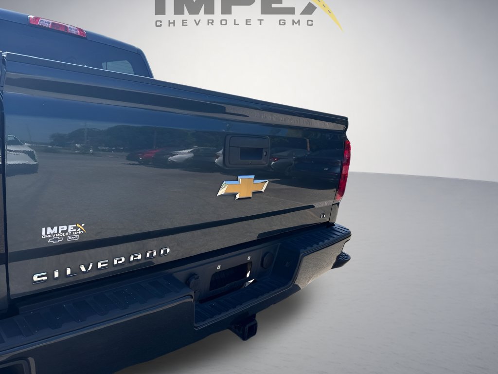Used 2017 Chevrolet Silverado 1500 LT w/ All Star Edition AWD/4WD image 32