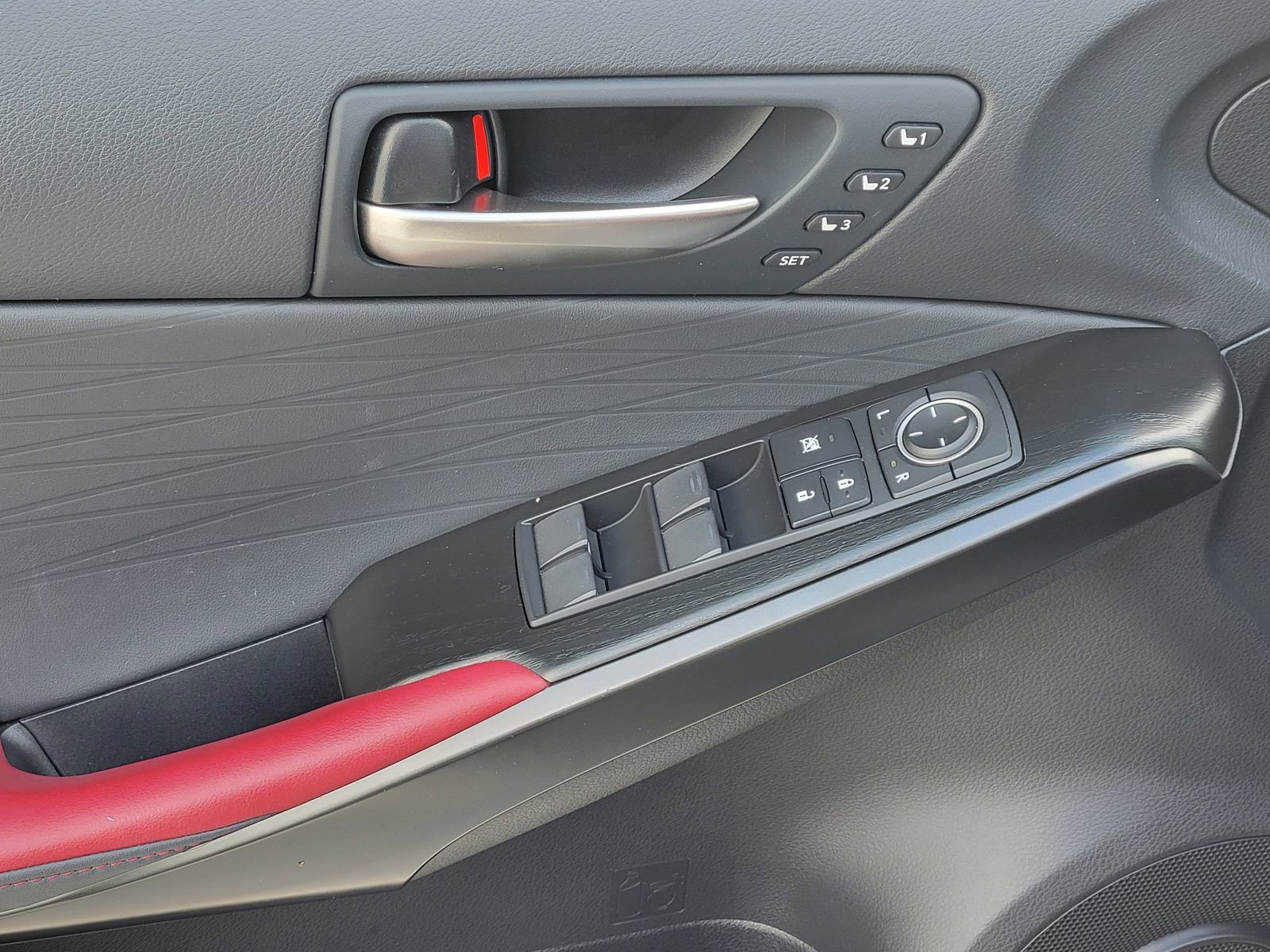 Used 2024 Lexus IS 300 w/ Premium Package image 21