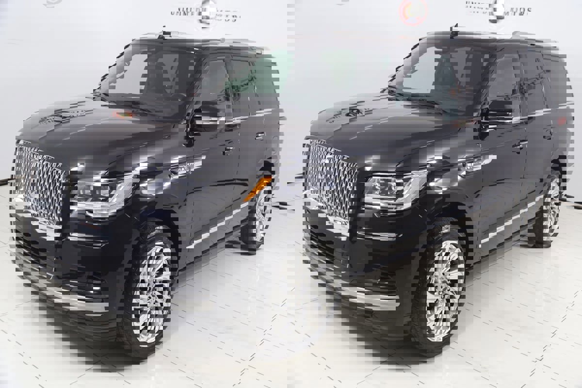 Used 2024 Lincoln Navigator Reserve AWD/4WD image 25