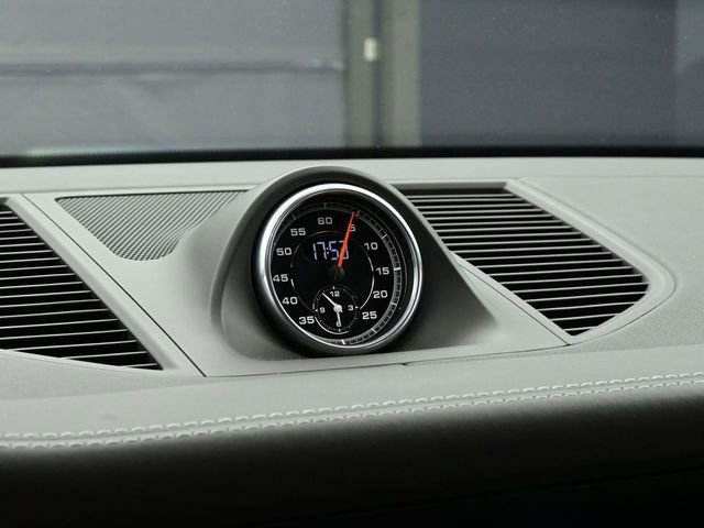 Certified 2021 Porsche Macan Turbo image 12