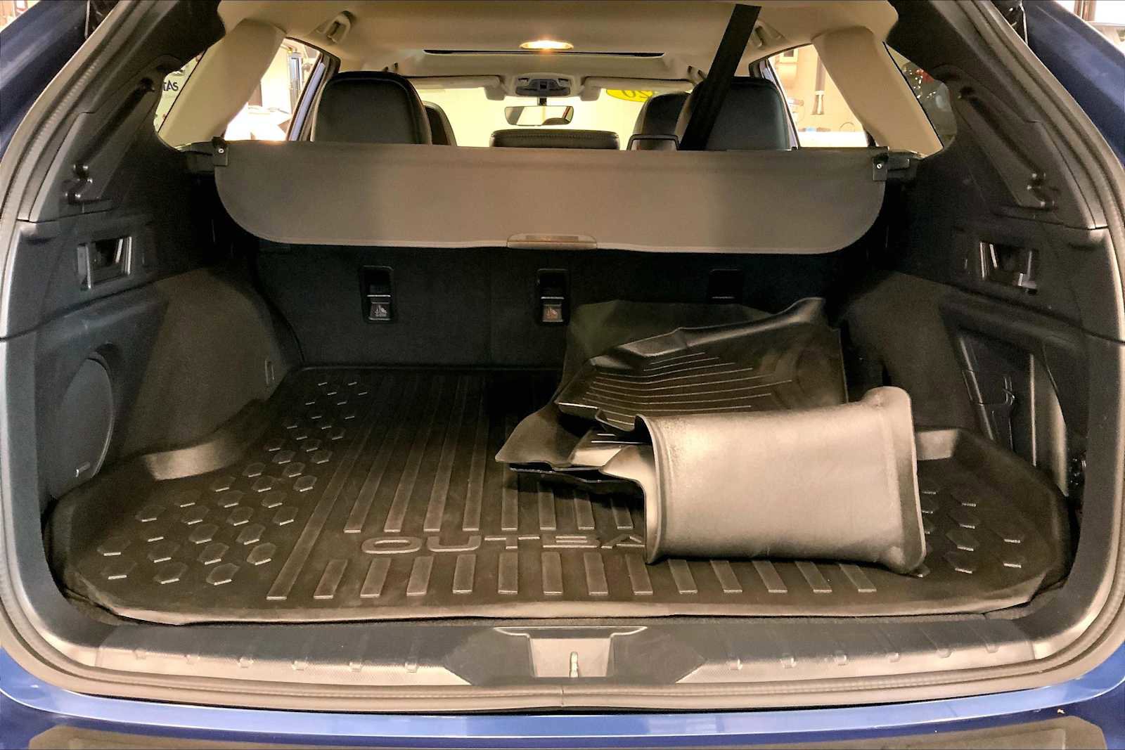 Used 2020 Subaru Outback Limited image 34