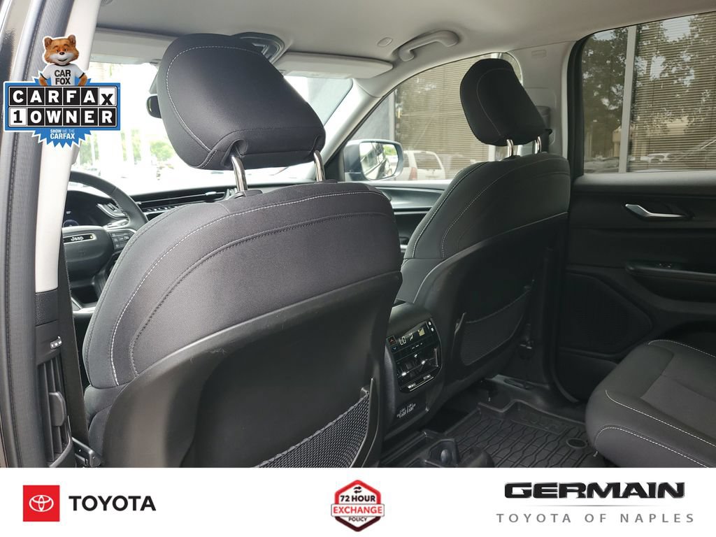 Used 2023 Jeep Grand Cherokee L Laredo RWD image 23