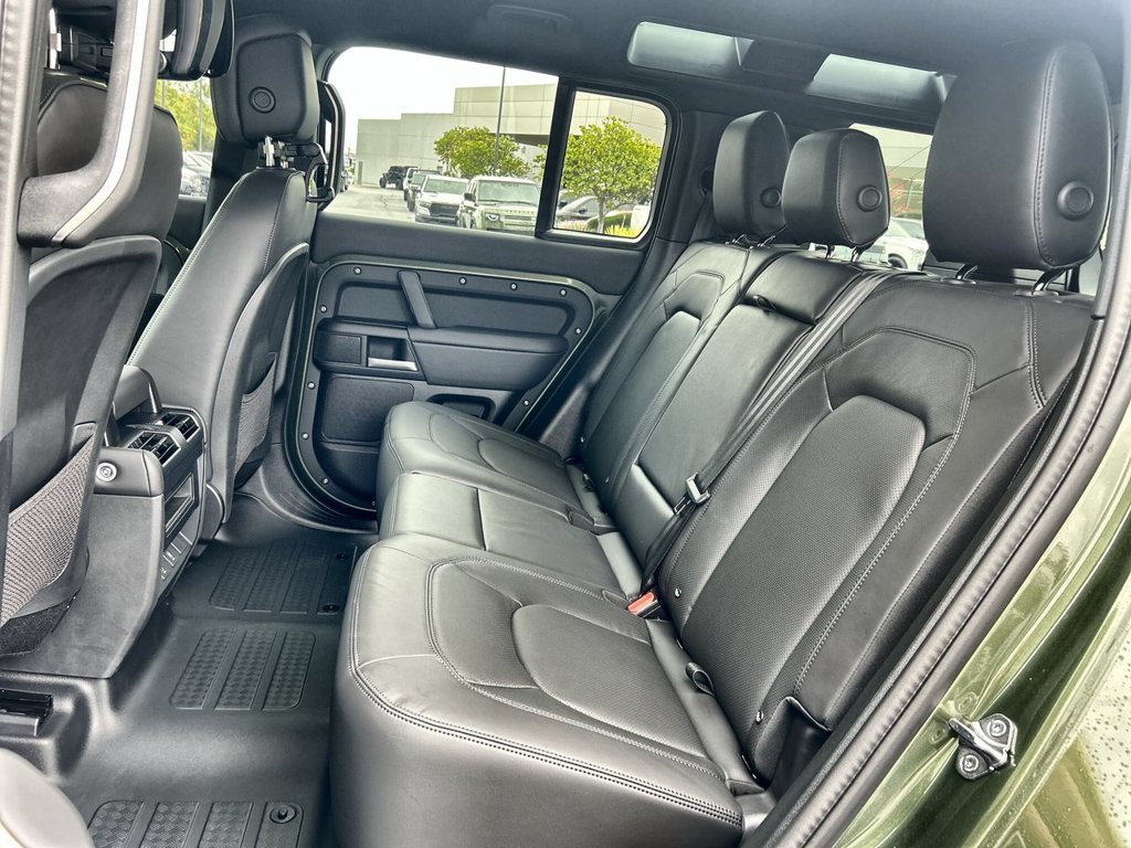 New 2026 Land Rover Defender 110 X-Dynamic SE AWD/4WD image 15