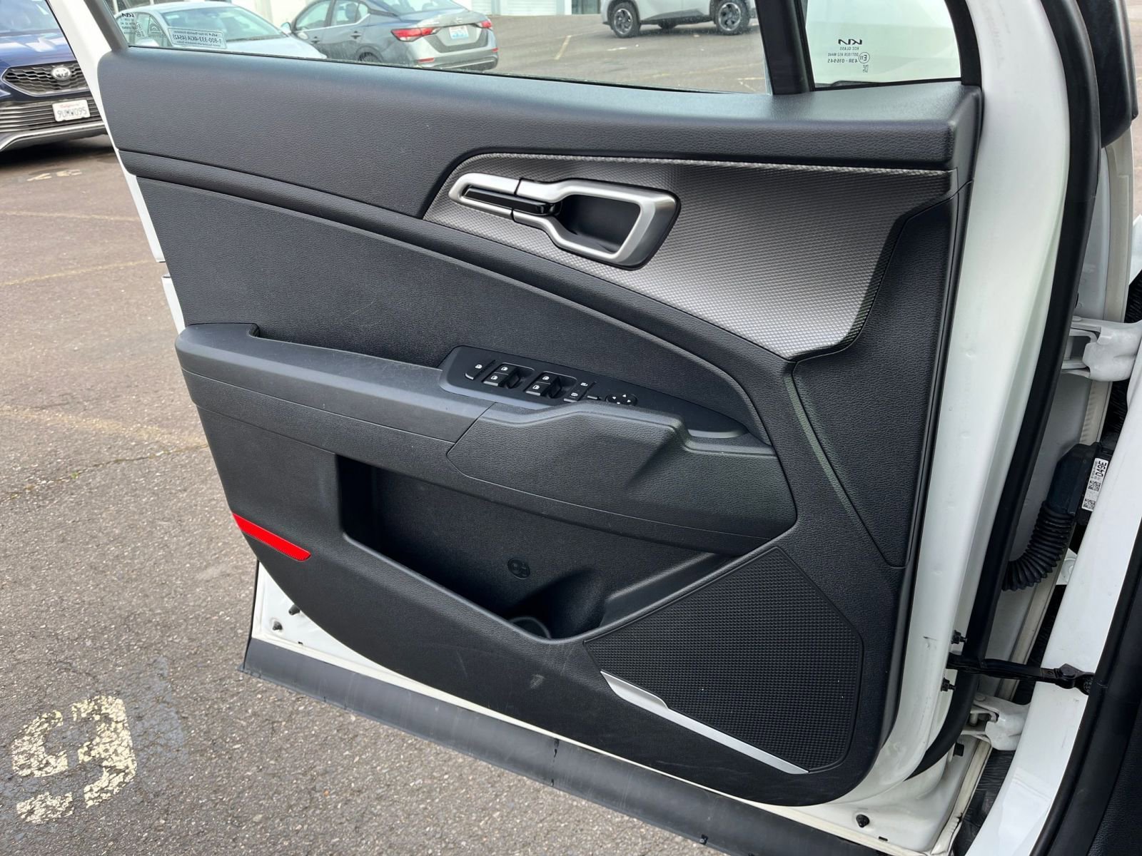 Used 2024 Kia Sportage LX image 18